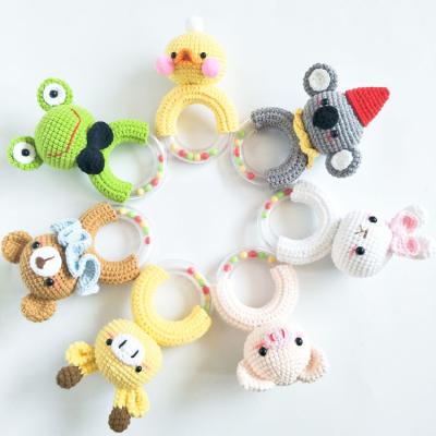 China Soft Toy Customized Beech Cotton Thread Cradle Rattles Baby Crib Bell Rattle Soothing Toy for sale