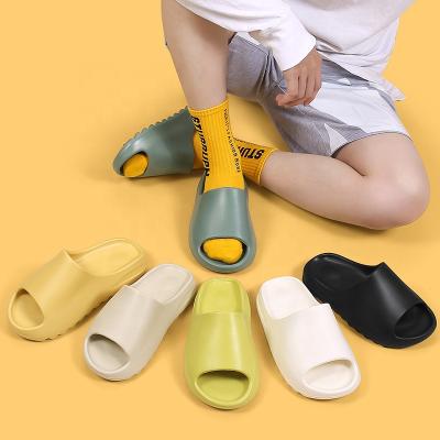 China New Fashion Designer Fashion Trend Summer Beach Slipper Custom Made Eva Slide Runner Socks Yee Men's Foam Slippers For Women for sale