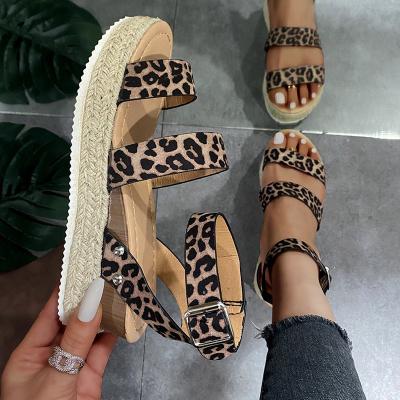 China New Fish Mouth Platform Leopard Print Platform Lightweight Chunky Soles Beach Women's Large Size Sandal for sale