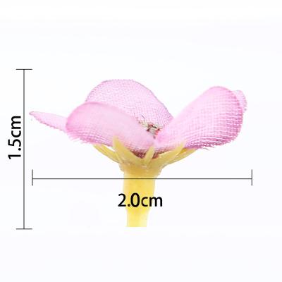 China Eco-friendly 2cm Daisy Flower Heads Mini Silk Artificial Flowers For Garland Scrapbooking Home Wedding Decoration for sale