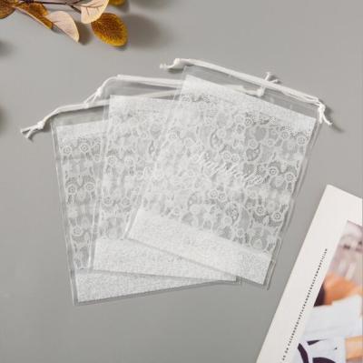 Chine Sac de cordon personnalisé semi-transparent imperméable pour des articles de toilette de chaussures d'habillement à vendre