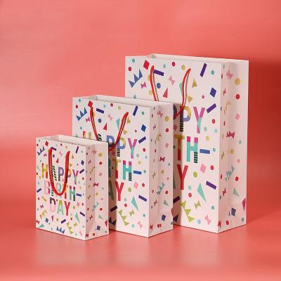 China Cardboard Paper Happy Birthday Gift Bag 4 CMYK Color 18x23x8cm for sale