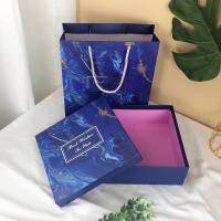 China 157gsm Art Paper Empty Gift Box Factory Price Custom Cardboard Packaging Box With string Handle à venda