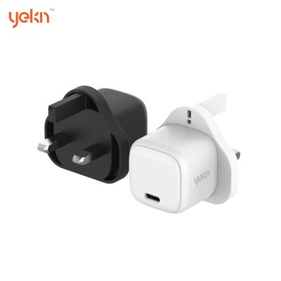 China Fast Charging Speed 20W USB charger type C PD mobile phone fast charger US UK EU wall phone charger for phone for sale