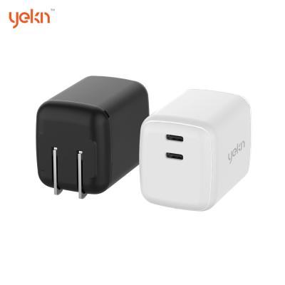 China Dual port Original factory 65W Quick Charge GaN Mini USB Travel charger Plug Type-C PD Wall Charger for sale