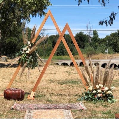 China Hot 2021 Wedding Backdrop Triangular Wooden Wedding Backdrop For Wedding Decoration for sale