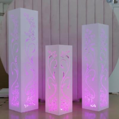 China 2021 wedding hot sale acrylic square pedestals pink white dessert table for wedding decoration for sale