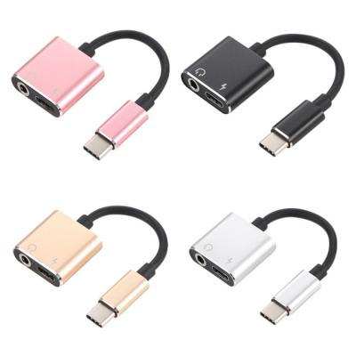 China 2.1A glänzen 3.5mm Audiokabel-Aluminium 2 in 1 Kopfhörer-Adapter zu verkaufen