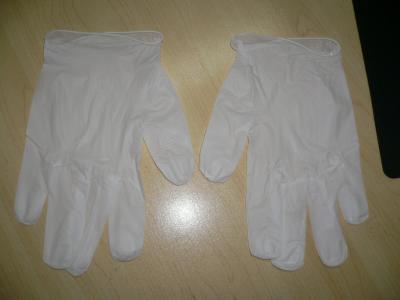 China DINP material synthetic medical grade vinyl gloves 100% latex free for sale