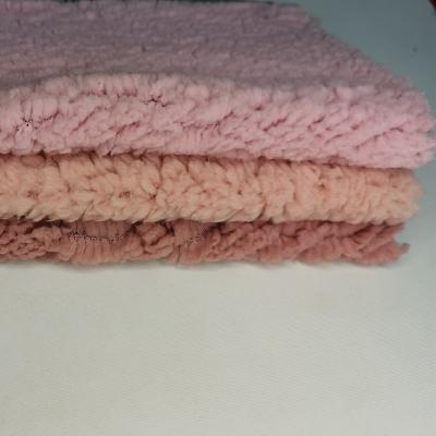 China Anti Pill 100 Polyester 5 100D / 144F Sherpa Fabric Lamb Fleece For Garment Manufacturer for sale