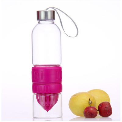 China 2023 Eco Friendly Sustainable Borosilicate Glass Colorful Water Bottles With Silicone Sleeve for sale