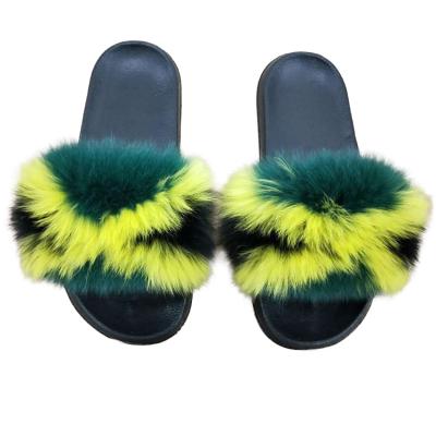 China Fashion Trend Women's Lovely Slippers Fuzzy Flip Flops Slides Comfortable Fur Cute Slippers for Women for sale