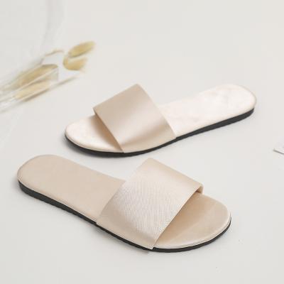 China Fashion trend women wedding simple silk red soft pure color female slippers morning dress nightgown slippers bridesmaid shoes for sale