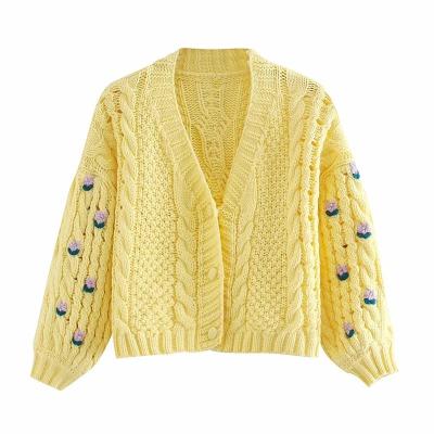 China Anti-wrinkle women loose cable crochet cardigan v-neck classic puff sleeve flowers embroidered sweater for sale