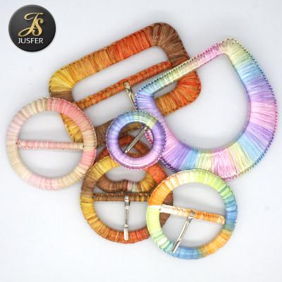 China 2021 New Design Raffia Round Eco-friendly Metal Buckle Hand Weaving Belt Buckle With Raffia for sale