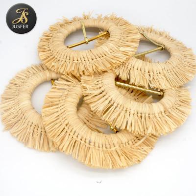 China 2021 New Design Raffia Round Eco-friendly Metal Buckle Hand Weaving Belt Buckle With Raffia for sale