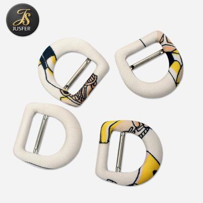 China Metal Belt Buckle Wholesale D Shape Fashion Cloth Covered Belt Buckle for sale