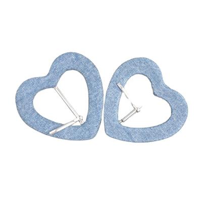 China Eco - Friendly Heart Shape Covered Fabric Belt Pin Buckle for sale