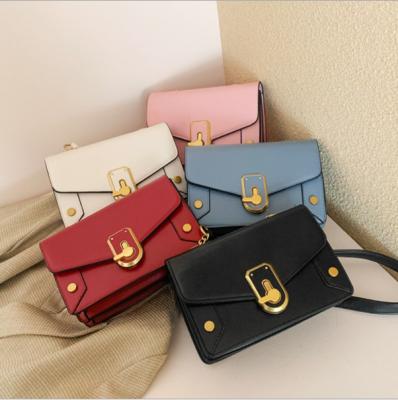 China 2020 Fashion Square Shaped Small Shoulder Bag Lock Chains Shoulder Bag Women Sling Chic Bag for sale