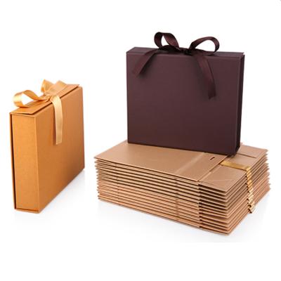 China Attractive Recycled Ribbon Materials Folding Magnetic Clothing Gift Boxes Recycled Shopping Paper Box for sale