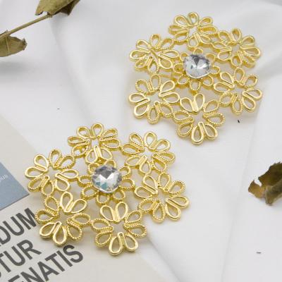 China Fashion Ladies Baroque Exaggerated Big Logo Rhinestone Gold FASHIONED Fast Shipping Customized Stud Earrings for sale