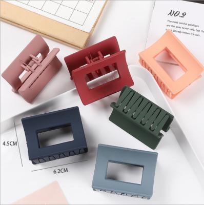 China 2021 Fashion Fashion Colorful Frosted Hollow Out Square Hair Claw Clip For Girls for sale