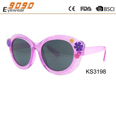 China Hot sale style of kids sunglasses , plastic purple  frame with beautiful flowers for sale