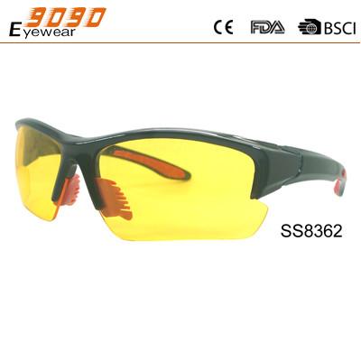 China 2018 hot sale style sports sunglasses with black frame and yellow mirrror lens for sale