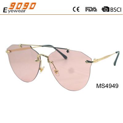 China Nuevas gafas de sol coloridas de la moda, hechas del metal con extremidad plástica, conveniente para las mujeres en venta