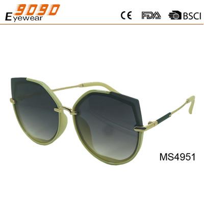 China Nueva llegada y venta caliente de las gafas de sol del metal, lente ULTRAVIOLETA de 400 protecciones, conveniente para las mujeres en venta