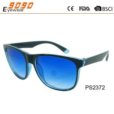 China Sunglasses in fashionable design,made of plastic ,suitable for men and women for sale