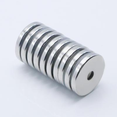 China Round N52 Ndfeb Magnet Industrial Magnet With Hole for sale