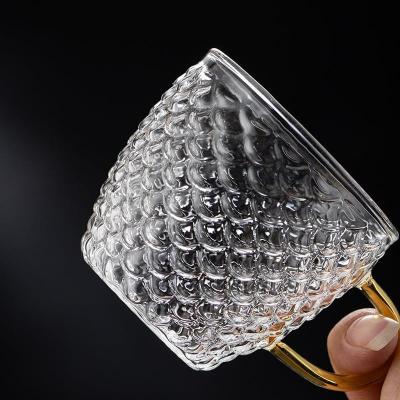 China Handblown Hammer 400ml Grain Mug Gold Viable Glass Handle High Borosilicate Glass Cup for sale