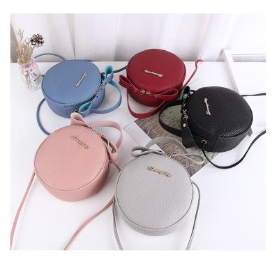 China Wholesale Low MOQ Fashion HB-017 Small Round Handbag Cross - Body Designer Luxury Cross Handbags For Women for sale