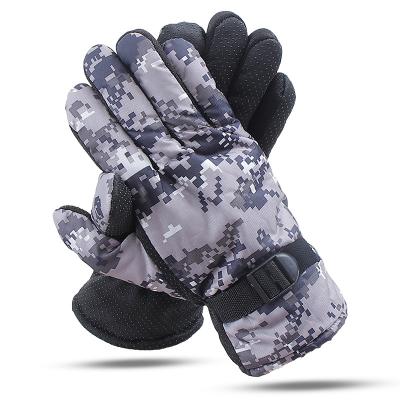 China Skiing Autumn And Winter Adult Outdoor Recycling Climbing Gloves Men's Camouflage Fashion Thickened Plus Velvet Anti-Skid Anti-Skid Gloves for sale