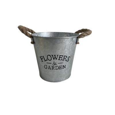 China Quality Viable Choice Iron Rectangular Flower Bucket Tall Flower Pot Metal Planter Popular Wholesale Metal Flower Pots for sale