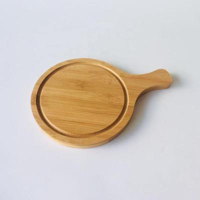 China New Fashionable Popular Wooden Bamboo Pizza Bread Serving Dish With Handle Racket Shape Tray for sale