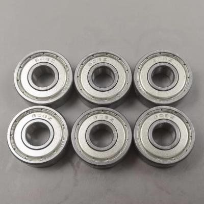 中国 ABEC 3 608z 608zz Ceramic Bearing Hybrid For Skateboard High Speed 販売のため