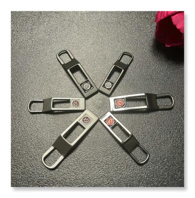 China Fashionable High Quality Customized Alloy Zipper Puller Slider Metallizing With Enameled Logo AY5052 for sale