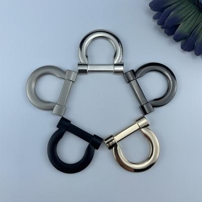 China Superb Quality Customized Alloy AY6052 Brass Plating Metal D Ring Buckle Garment Accessories for sale