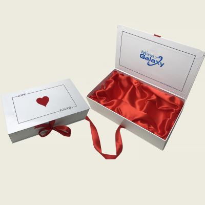 China Recyclable Custom Paper Cardboard Gift Scarf Foldable White Box for sale