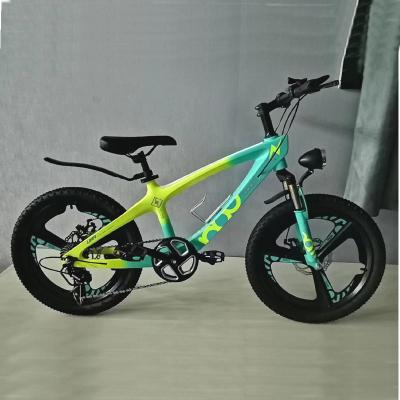 China Bicicleta de montaña ligera de 21 velocidad Cuadro de aleación de aluminio de 27.5 pulgadas en venta