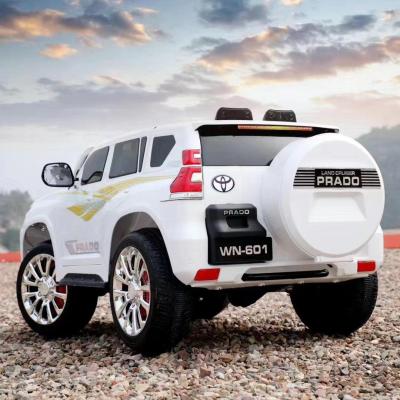 Chine Jeep de grande taille pour les enfants de 3 à 8 ans avec porte ouverte et télécommande à vendre