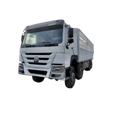 China Good Price Sinotruk10 Wheels Left and Right Hand Drive Tractor Truck > 8L for sale