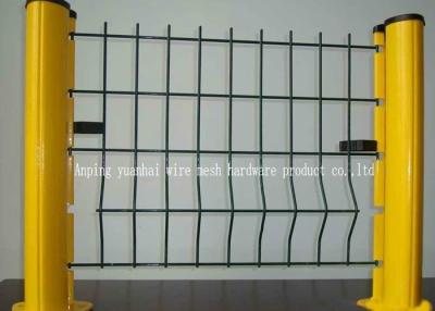 China Triangle Welded Wire Garden Fence Easy Installation For Road / Transit for sale