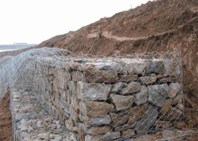 China Duurzame pvc Met een laag bedekte Gabion-Op zwaar werk berekende Maat 23.5mm van het Draadnetwerk voor Landbouwbedrijf Te koop