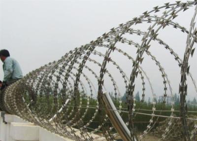 Cina Sicurezza galvanizzata immersa calda Bto-22 del forte del rasoio cavo pungente tagliente 2.5mm del nastro in vendita