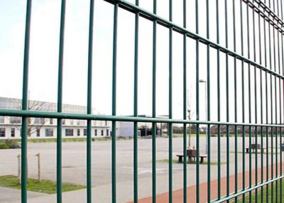 Cina Larghezza d'acciaio a basso tenore di carbonio Mesh Fencing Pvc Coated gemellato di 2.5m 8/6/8 di colore verde del 2d cavo in vendita