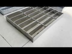 ISO9001 Serrated Flat Galvanized Steel Walkway Grating Metal Driveway Drain OEM