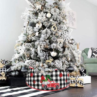 China 2021 Wholesale New Acrylic Plaid Nonwoven Black And White Christmas Tree Decorations Christmas Tree Skirt for sale